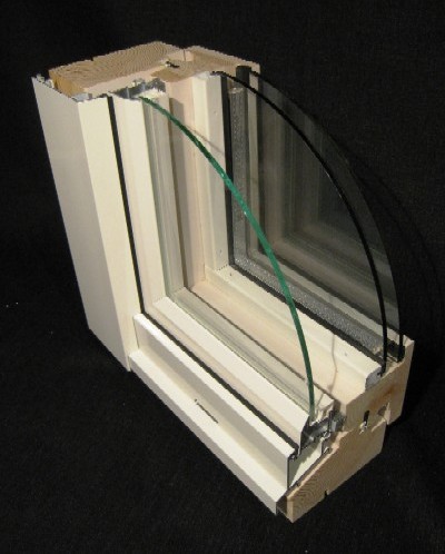 外側アルミ2+1=3層ガラス木製窓の断面